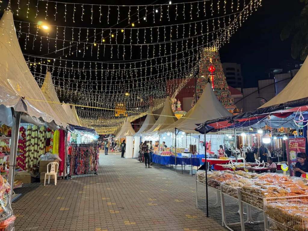 must-visit night markets in JB Bazar Karat Johor Bahru